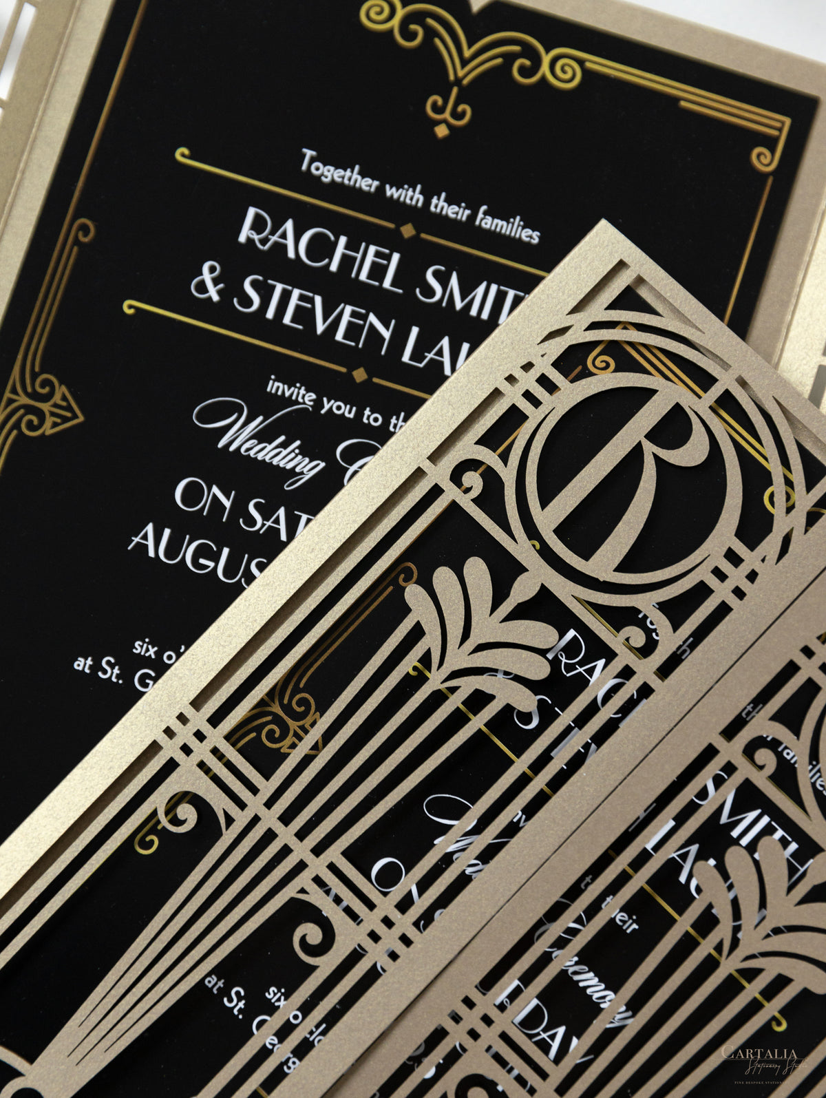 Invitación plegable para el día de la boda con corte láser del Gran Gatsby Art Déco en negro y dorado