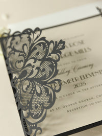 Art Deco Great Gatsby Luxury Gatefold Laser cut Set Invitación de boda con monograma Belly Band + RSVP + Sobres