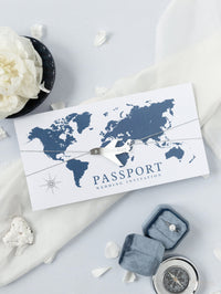 Silver & Navy Blue Folder Travel Wallet: Luxury Wedding Passport Invitation Suite dans Pocket & Mirror Tag