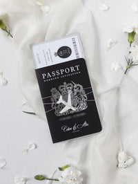 Black Luxury Passport Wedding Invitation Suite avec des paillettes argentées et un vrai papier d'or