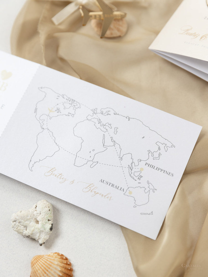 Invito a nozze con passaporto color nudo e oro - Aereo inciso di lusso in plexi dorato, invito a forma di palma