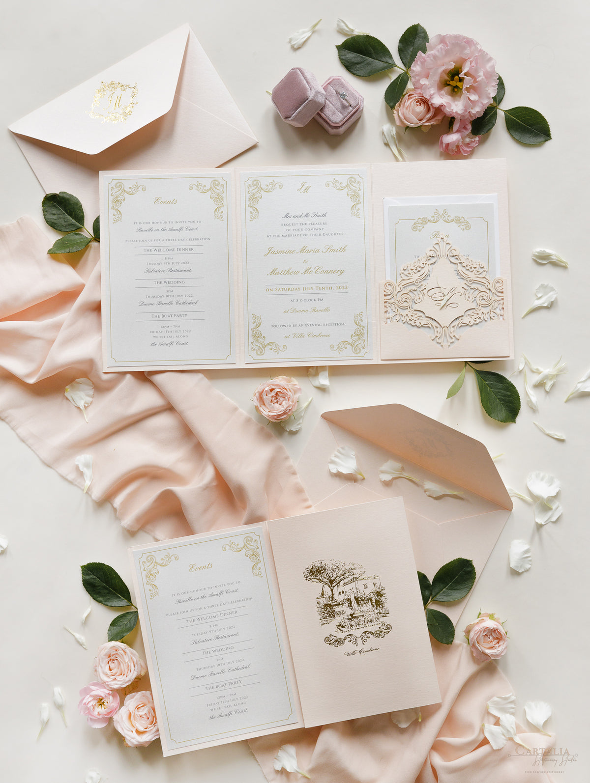 Luxury Blush and Cream Classic Pocket Suite avec feuille d'or et Sketch de lieu de mariage | Italie Villa Cimbrone, Ravello