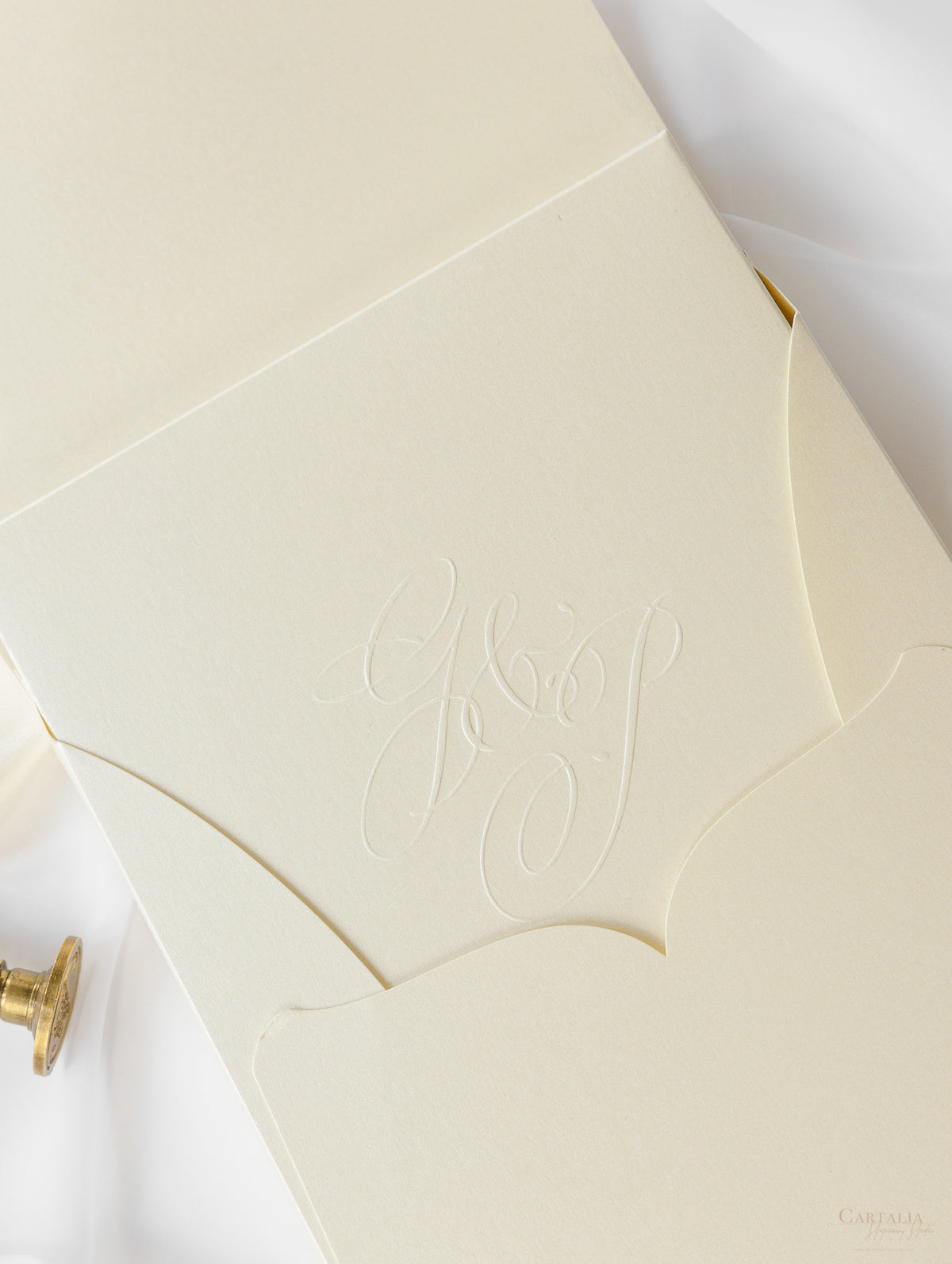 Couture Bespoke Box: 3D Custom Design in Gold | Bespoke Commission G&P