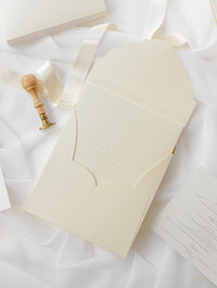 Couture Bespoke Box: 3D Custom Design in Gold | Bespoke Commission G&P