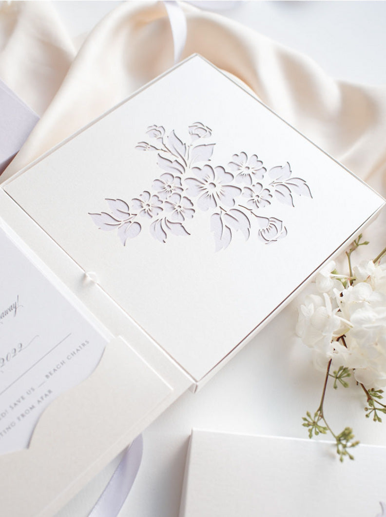 Scatola Couture lilla e viola: suite per inviti di nozze con taglio laser a livelli lussuosamente intricati in 3D