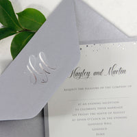 Confetti en feuille d'argent Invitation en pointillés avec monogramme + enveloppe