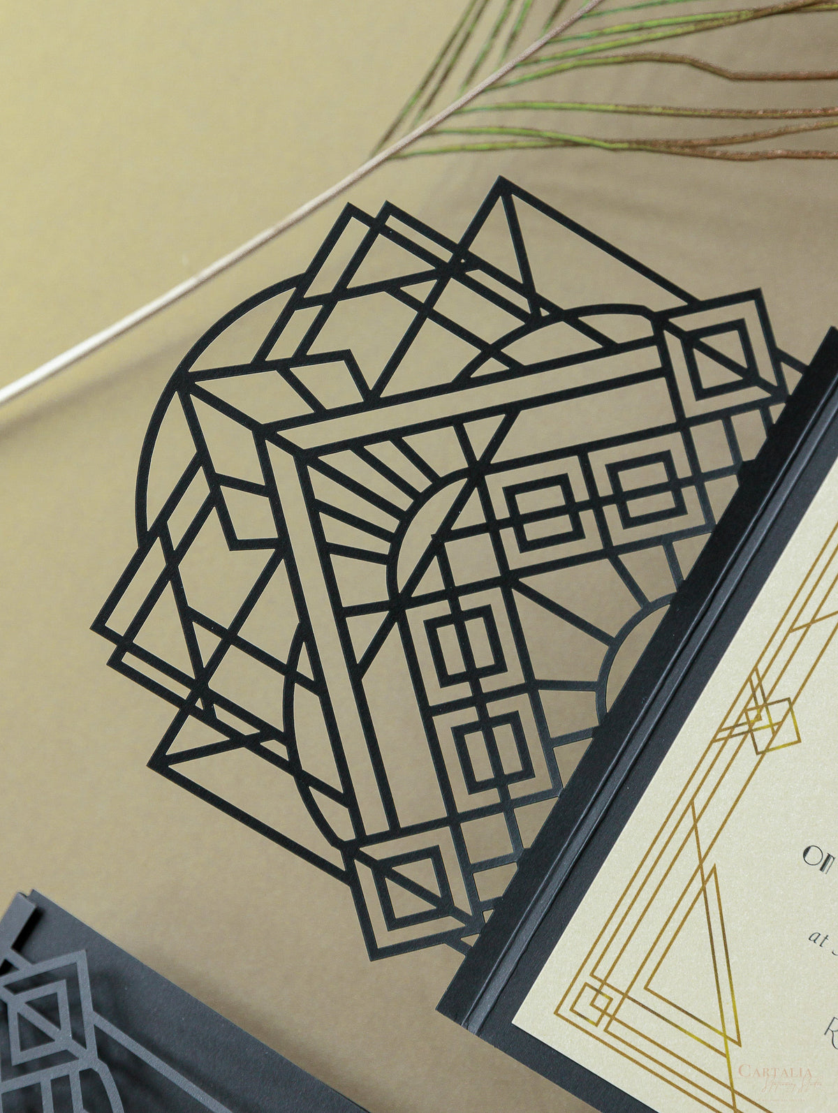 Art déco Laser Cut Great Gatsby Laser Cut Pocketfold Wedding Invitation Suite avec 3 niveaux: Informations invitées et voyage et carte RSVP