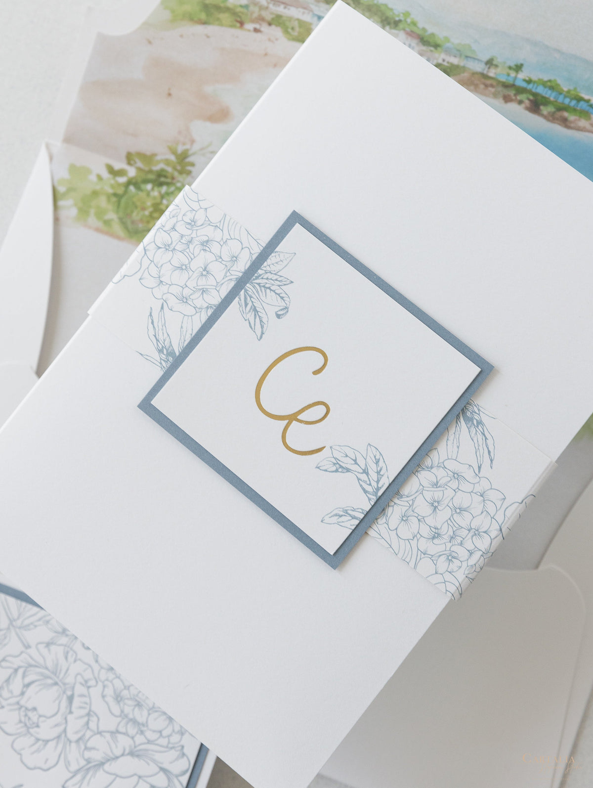 Luxury Pocket Laguna Beach Wedding Invitations, Californie en bleu poussiéreux | Commission sur mesure C&E