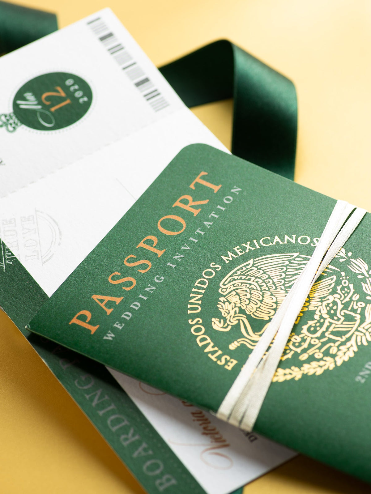 Invito a nozze con passaporto verde del Messico con vera lamina d'oro