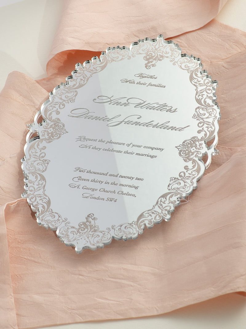 Invito di lusso in scatola: un invito a nozze in plexi color oro con specchio decadente - inciso