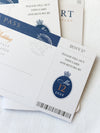 Suite di lusso con passaporto in lamina d'oro rosa e passaporto blu scuro e carta d'imbarco
