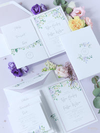 Invitation de mariage à poche pourpre lavender avec 3 cartes et un vrai feuille