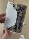 Invito per il giorno delle nozze apribile con taglio laser Art Déco dorato del Grande Gatsby