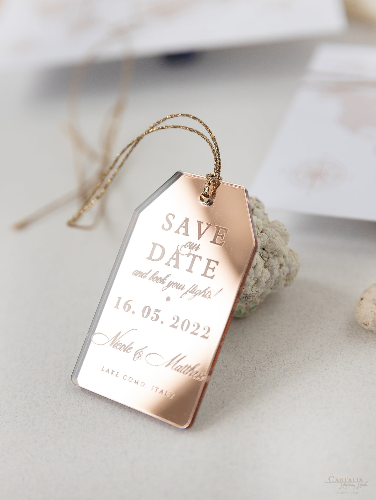 Biglietto salva-data per matrimonio con magnete per bagaglio a specchio in plexi oro rosa
