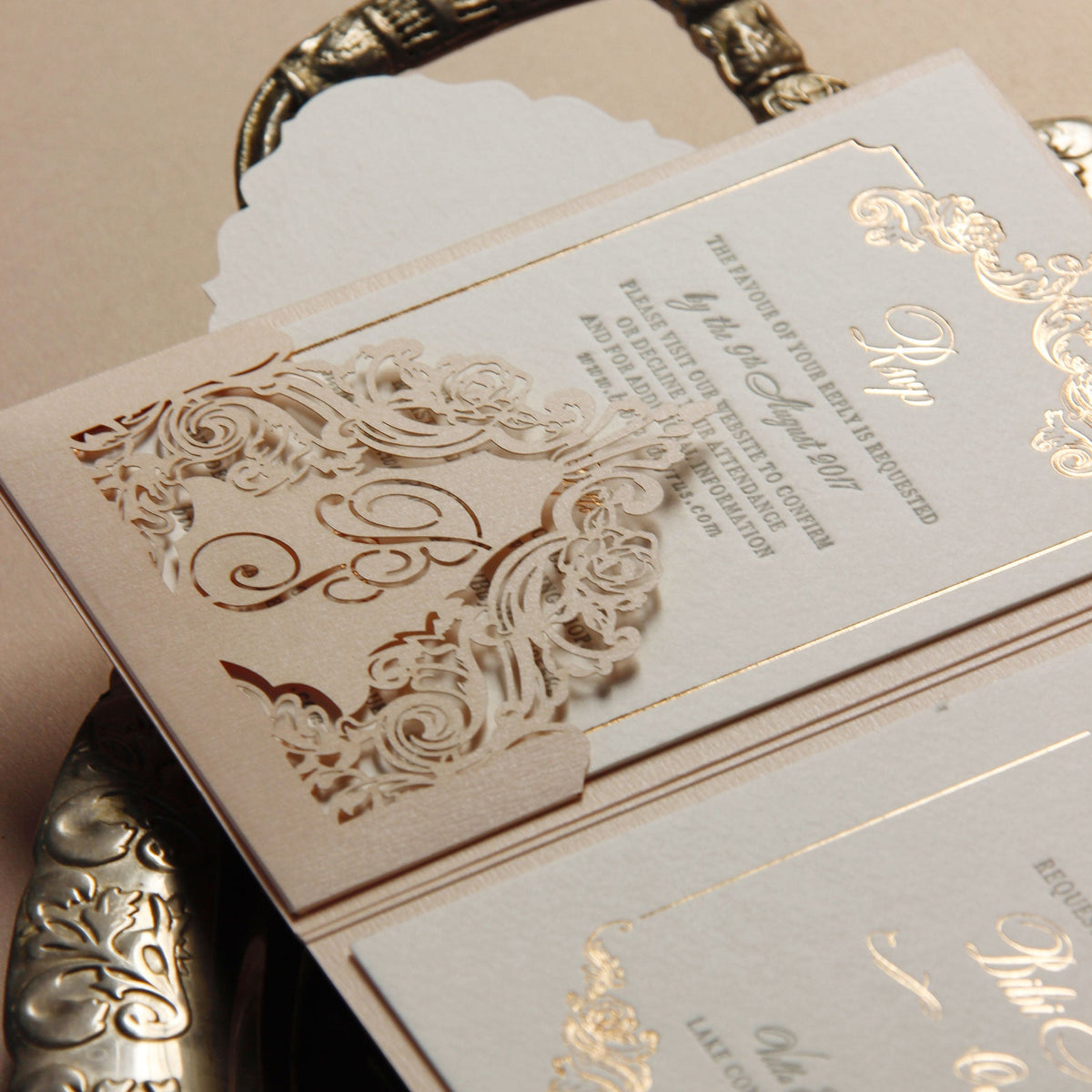 VILLA ERBA | Suite di lusso su misura con stampa tipografica a tre ante Lago di Como, matrimonio in Italia