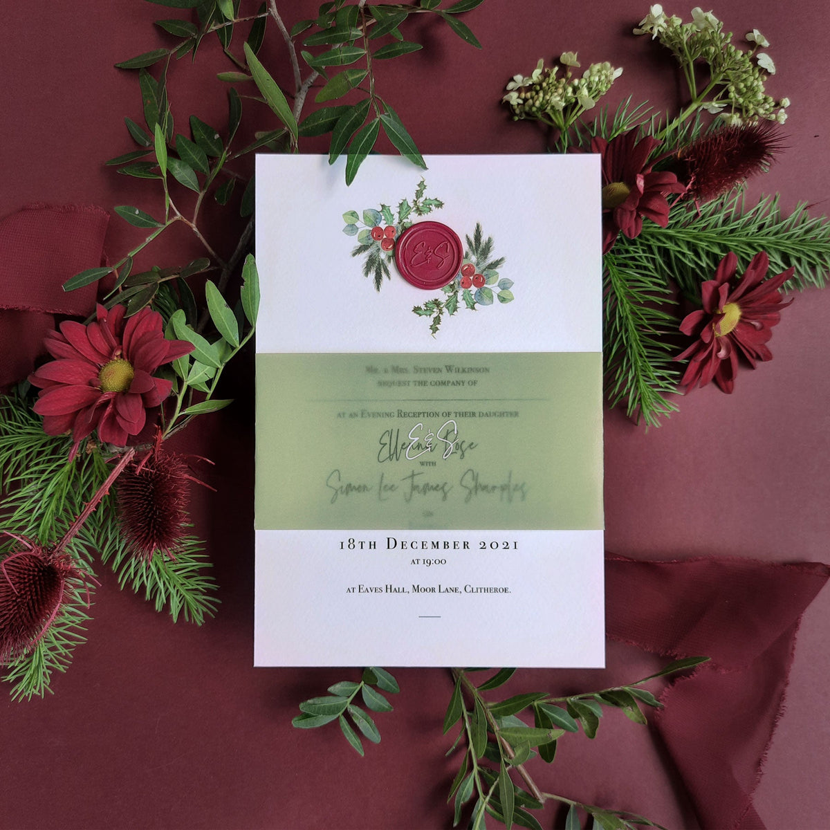 Beso de muérdago | Invitaciones de boda navideñas con sello de cera Monogram Vellum Suite