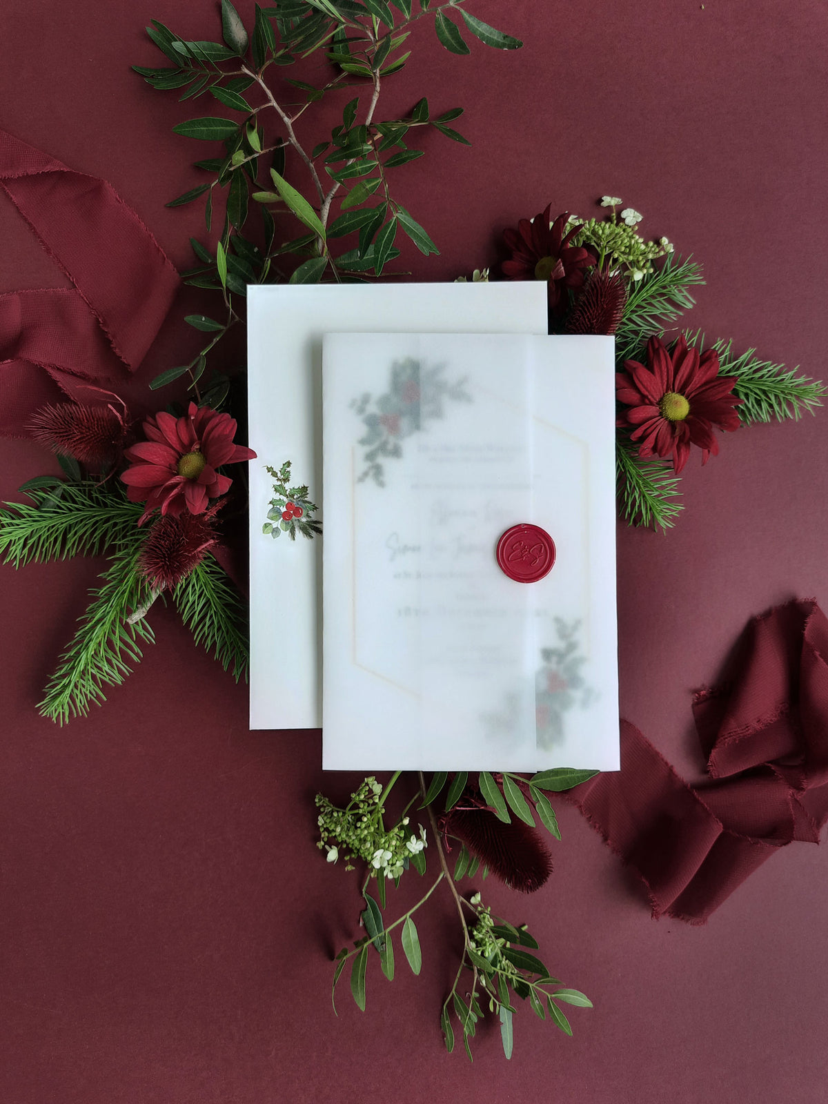 Beso de muérdago | Invitaciones de boda navideñas con sello de cera Monogram Vellum Suite