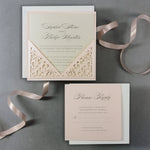 Invito serale stile morbido pesca con pizzo tagliato al laser estraibile + biglietto RSVP