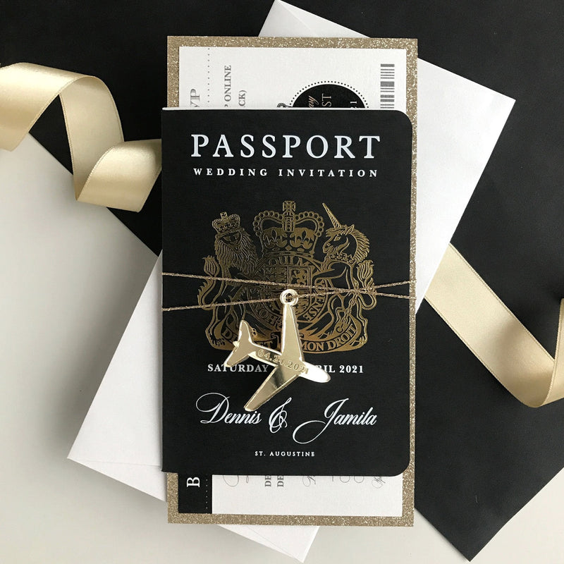 Portafoglio da viaggio FOLDER bianco e nero: suite di inviti per passaporto di nozze di lusso in tasca e etichetta a specchio dorata